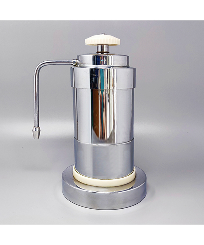 https://www.huntvintage.co/storage/2023/05/1960-Cocktail-shaker-Made-in-Italy-03A-700x840.jpg