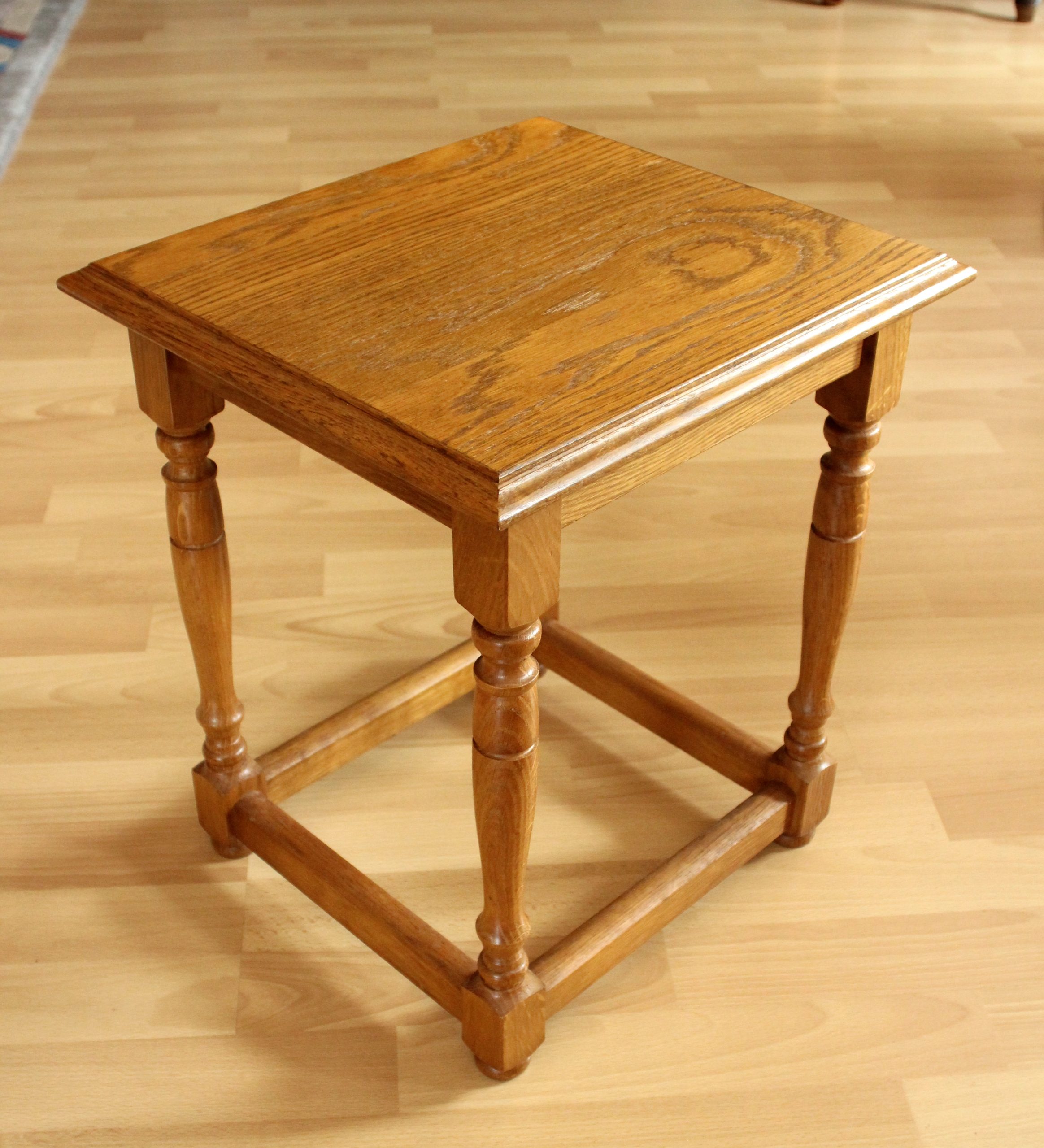 Decorative small plant stand, side table, made of oak wood, vintage from  the 1970s - Hunt Vintage
