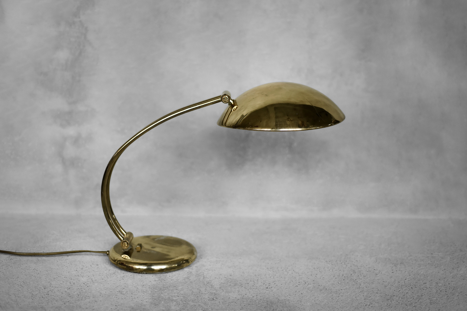 Elegant Mid-Century Belgian Modern Gold Brass Desk Lamp from Massive, 1970s  - Hunt Vintage