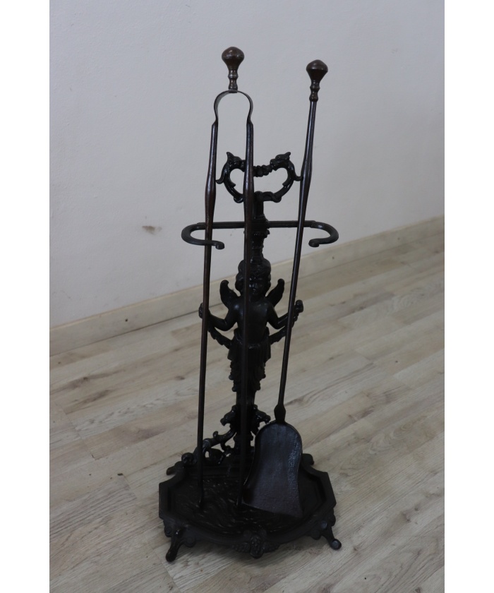 Set of antique fireplace tools in wrought iron and cast iron
