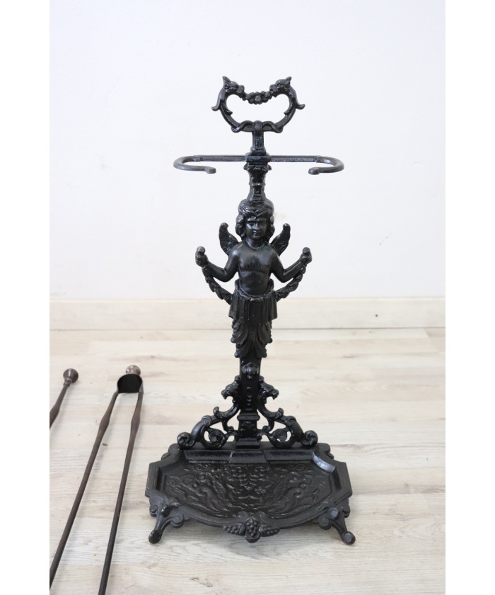 Set of antique fireplace tools in wrought iron and cast iron