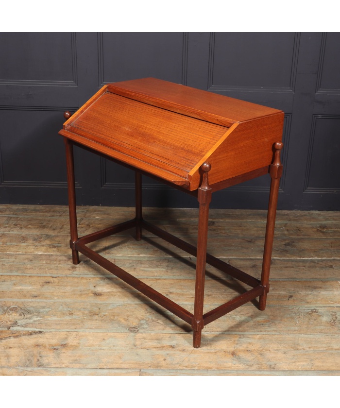 Mid Century Italian Desk By Fratelli Proserpio