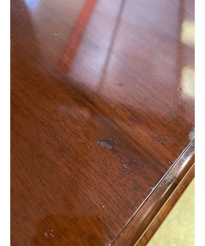 Victorian Mahogany Extending Dining Table With Three Extra Leaves