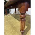 Victorian Mahogany Extending Dining Table With Three Extra Leaves