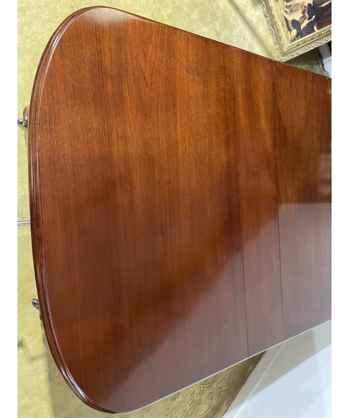 Victorian Mahogany Extending Dining Table With Three Extra Leaves