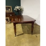 Victorian Mahogany Extending Dining Table With Three Extra Leaves