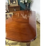 Victorian Mahogany Extending Dining Table With Three Extra Leaves