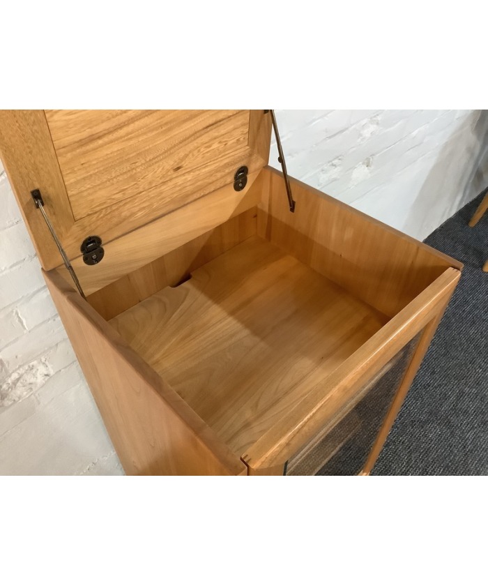 Ercol Windsor Hi Fi Cabinet In Light Finish.